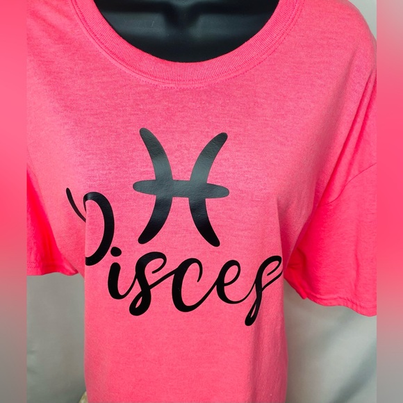 Dani Pisces Zodiac Tee - Picture 1 of 13